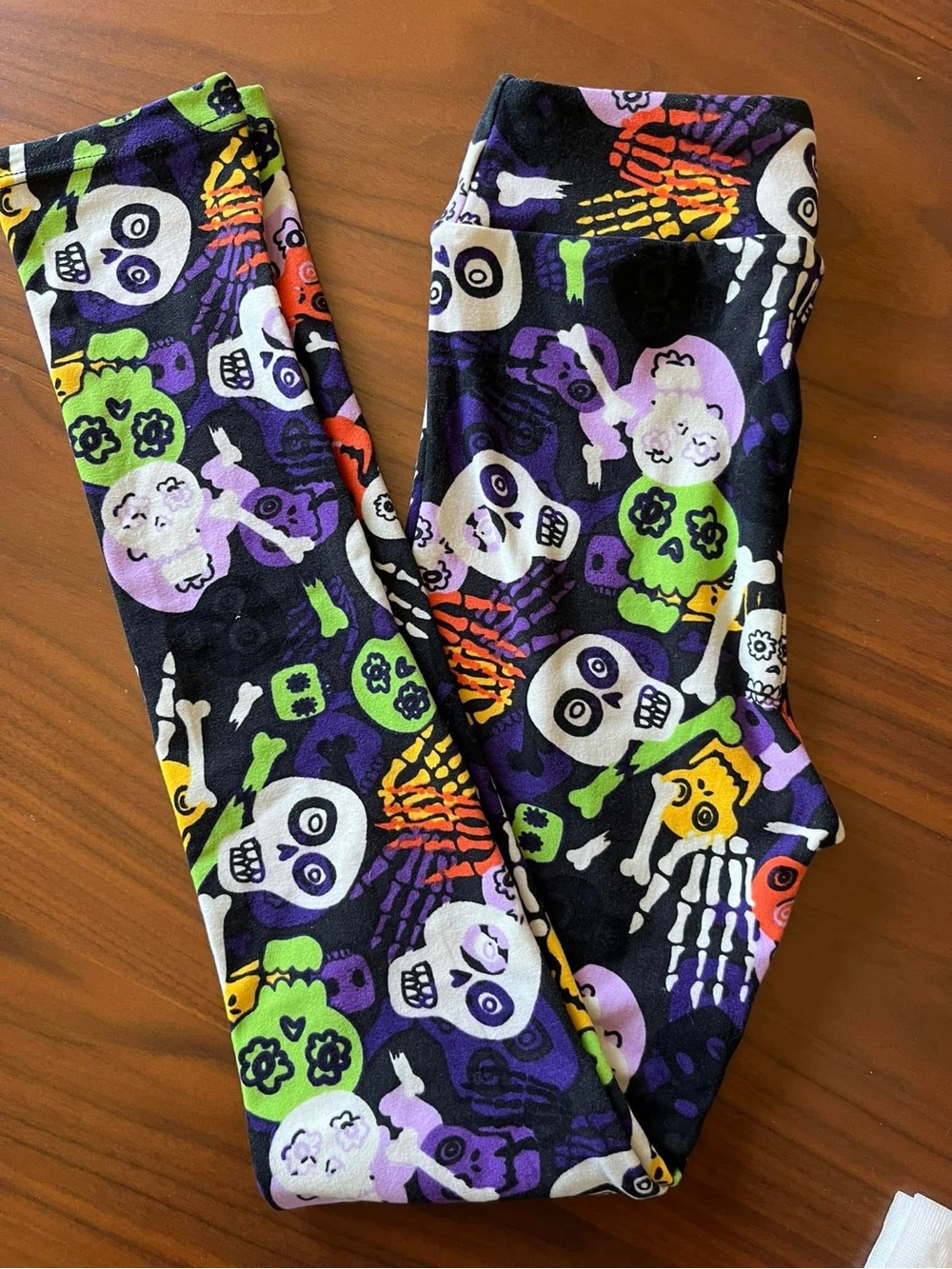 LuLaRoe Girls' Halloween Skeleton Print Leggings - Black/Purple